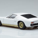 Lamborghini Miura SV Λευκό AUTOart 1:18 - image 7 of 8