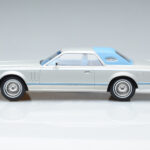 Lincoln Continental Mark V Ασημί MCG 1:18 - image 3 of 6
