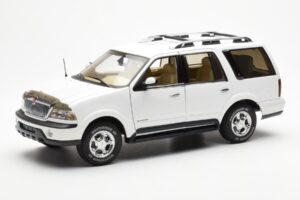 Lincoln Navigator Λευκό AUTOart 1:18