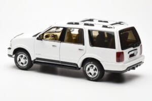 Lincoln Navigator Λευκό AUTOart 1:18 72761 Μέταλλο - εικόνα 7 από 8