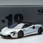 McLaren Artura Ασημί GT Spirit 1:18 GT873 Ρητίνη - image 6 of 6