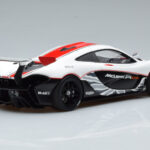 McLaren P1 GTR Γυαλιστερό Λευκό Με Κόκκινες Ρίγες AUTOart 1:18 - image 3 of 7