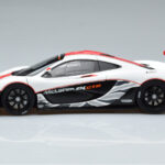 McLaren P1 GTR Γυαλιστερό Λευκό Με Κόκκινες Ρίγες AUTOart 1:18 - image 4 of 7