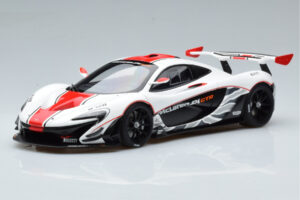 McLaren P1 GTR Γυαλιστερό Λευκό Με Κόκκινες Ρίγες AUTOart 1:18