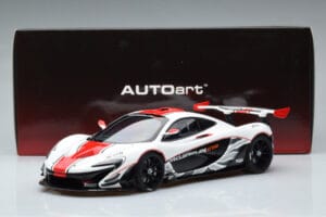 McLaren P1 GTR Γυαλιστερό Λευκό Με Κόκκινες Ρίγες AUTOart 1:18 81541 Σύνθετο - εικόνα 7 από 7