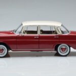Mercedes 200 W110 Κόκκινο Norev 1:18 - image 5 of 7