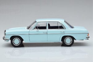 Mercedes 200 W115 Norev 1:18 183777 Μέταλλο - εικόνα 4 από 7
