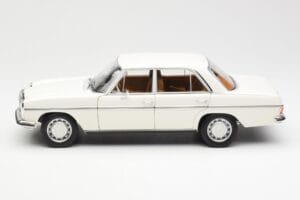 Mercedes 200 W115 Λευκό Norev 1:18 183770 Μέταλλο - εικόνα 4 από 8
