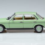Mercedes 200 W123 Πράσινο Norev 1:18 183796 Μέταλλο - image 4 of 7