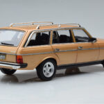 Mercedes 200T S123 AMG Package Μπεζ Norev 1:18 - image 3 of 9