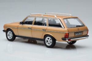 Mercedes 200T S123 AMG Package Μπεζ Norev 1:18 183739 Μέταλλο - εικόνα 7 από 9