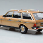Mercedes 200T S123 Μπεζ Norev 1:18 - image 7 of 9