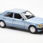Mercedes 230E W124 Ανοιχτό Μπλε Μεταλλικό Norev 1:18 - image 6 of 8