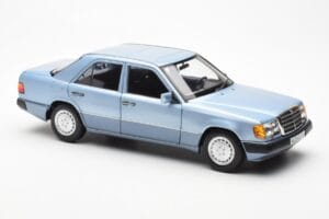Mercedes 230E W124 Ανοιχτό Μπλε Μεταλλικό Norev 1:18 183945 Μέταλλο - εικόνα 6 από 8