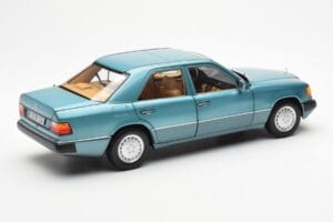 Mercedes 230E W124 Beryl Metallic Έκδοση Αντιπροσώπου Norev 1:18 B66040698 Μέταλλο - εικόνα 3 από 8
