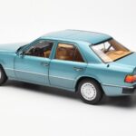 Mercedes 230E W124 Beryl Metallic Έκδοση Αντιπροσώπου Norev 1:18 B66040698 - image 7 of 8