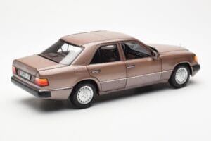 Mercedes 230E W124 Rosewood Metallic Έκδοση Αντιπροσώπου Norev 1:18 B66040697 Μέταλλο - εικόνα 3 από 8