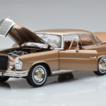 Mercedes 250 SE Coupe W111 Χρυσό Μεταλλικό Norev 1:18 - image 2 of 7