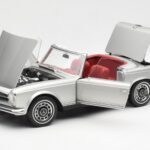 Mercedes 280 SL W113 Pagoda Ασημί Schuco 1:18 450035000 - image 2 of 8