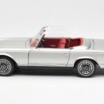 Mercedes 280 SL W113 Pagoda Ασημί Schuco 1:18 450035000 - image 4 of 8