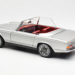 Mercedes 280 SL W113 Pagoda Ασημί Schuco 1:18 450035000 - image 7 of 8