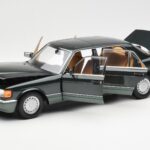 Mercedes 560 SEL W126 Night Πράσινο Μεταλλικό Dealer Edition Norev 1:18 B66040626 - image 2 of 8