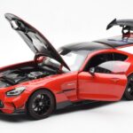 Mercedes AMG GT Black Series Κόκκινο Asia Exclusive Norev 1:18 - image 2 of 8