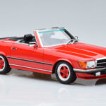 Mercedes AMG SL500 R107 Κόκκινο Otto 1:18 - image 4 of 6