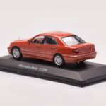 Mercedes C-Class W202 C220 Πορτοκαλί Μεταλλικό Dealer Edition Minichamps 1:43 - image 3 of 4