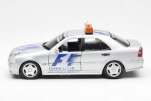 Mercedes C-Class W202 AMG Medical Car F1 1997 UT Models 1:18 26106 Μέταλλο - εικόνα 3 από 6