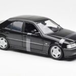Mercedes C-Class W202 C36 AMG Μαύρο Μεταλλικό UT Models 1:18 - image 4 of 6