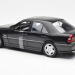Mercedes C-Class W202 C36 AMG Μαύρο Μεταλλικό UT Models 1:18 - image 5 of 6
