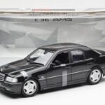 Mercedes C-Class W202 C36 AMG Μαύρο Μεταλλικό UT Models 1:18 - image 6 of 6