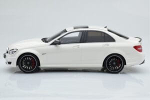 Mercedes C63 AMG W204 Λευκό GT Spirit 1:18 GT166 Ρητίνη - εικόνα 3 από 6