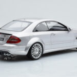 Mercedes CLK63 AMG C209 Coupe Ασημί Otto 1:18 - image 2 of 6