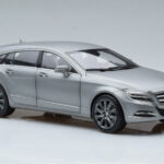 Mercedes CLS Shooting Brake X218 Alanite Γκρι Norev 1:18 - image 5 of 7