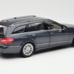 Mercedes E-Class S212 T-Model Tenorit Γκρι Metallic Minichamps 1:18 B66962447 - image 3 of 8