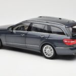 Mercedes E-Class S212 T-Model Tenorit Γκρι Metallic Minichamps 1:18 B66962447 - image 7 of 8