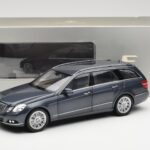 Mercedes E-Class S212 T-Model Tenorit Γκρι Metallic Minichamps 1:18 B66962447 - image 8 of 8
