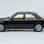 Mercedes E-Class W124 Tuning Μαύρο MCG 1:18 - image 3 of 6