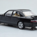 Mercedes E-Class W124 Tuning Μαύρο MCG 1:18 - image 5 of 6