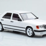 Mercedes E-Class W124 Tuning Λευκό MCG 1:18 - image 4 of 6