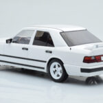 Mercedes E-Class W124 Tuning Λευκό MCG 1:18 - image 5 of 6