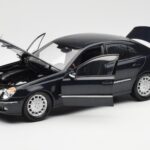 Mercedes E-Class W211 Μπλε Metallic Kyosho 1:18 B66962147 - image 2 of 8