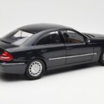 Mercedes E-Class W211 Μπλε Metallic Kyosho 1:18 B66962147 - image 3 of 8