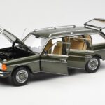 Mercedes 230T W123 T-Model Πράσινο Μεταλλικό Norev 1:18 183730 - image 2 of 8