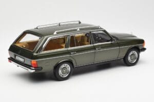 Mercedes 230T W123 T-Model Πράσινο Μεταλλικό Norev 1:18 183730 Μέταλλο - εικόνα 3 από 8