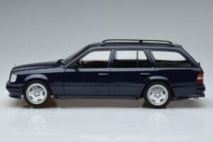 Mercedes E36 AMG S124 Μπλε Otto 1:18 OT753 Ρητίνη - εικόνα 3 από 6