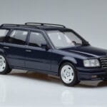 Mercedes E36 AMG S124 Μπλε Otto 1:18 OT753 Ρητίνη - image 4 of 6