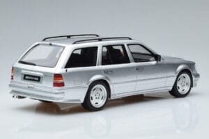 Mercedes E36 AMG S124 Ασημί Otto 1:18 OT889 Ρητίνη - εικόνα 2 από 6